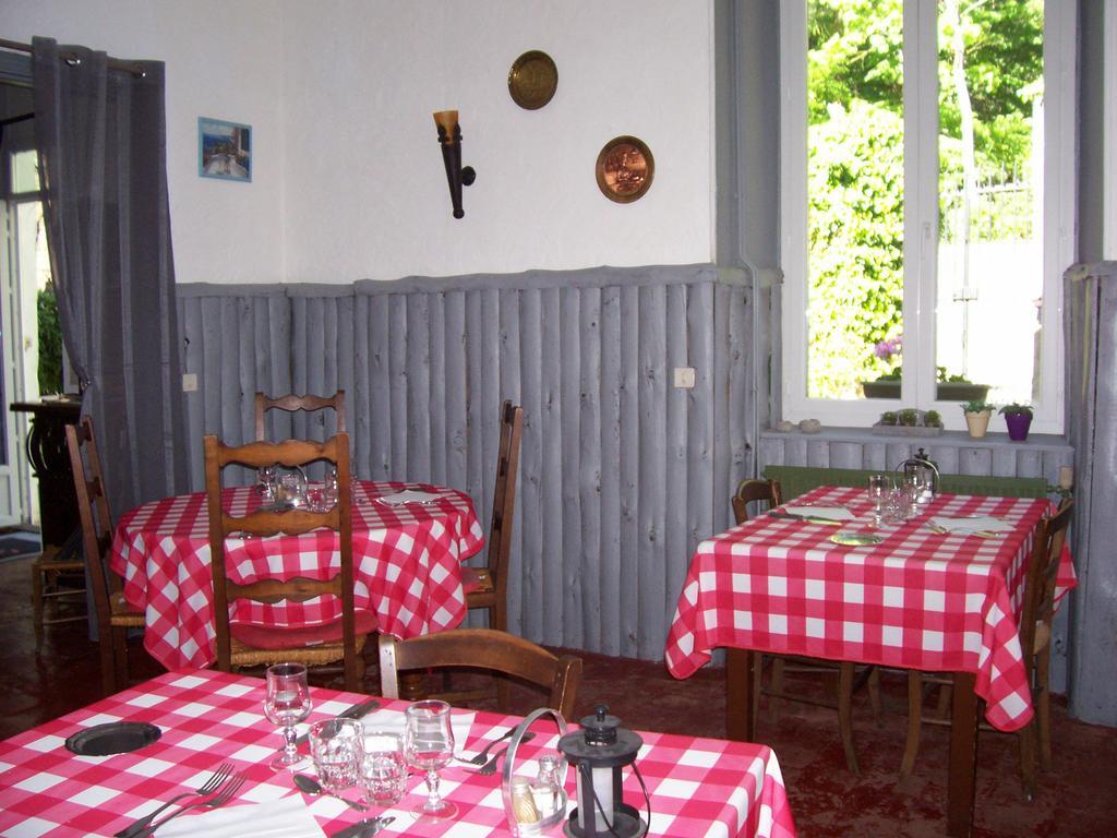 Auberge Cocagne Aveze  Ngoại thất bức ảnh