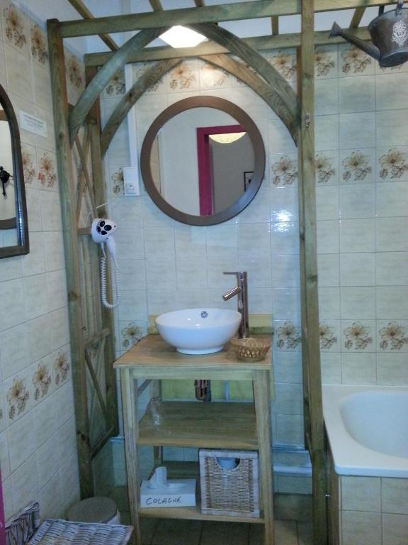 Auberge Cocagne Aveze  Ngoại thất bức ảnh