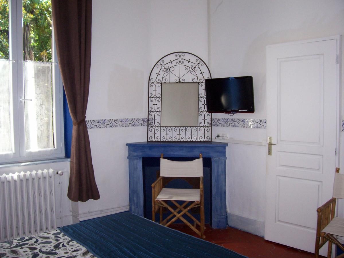 Auberge Cocagne Aveze  Ngoại thất bức ảnh